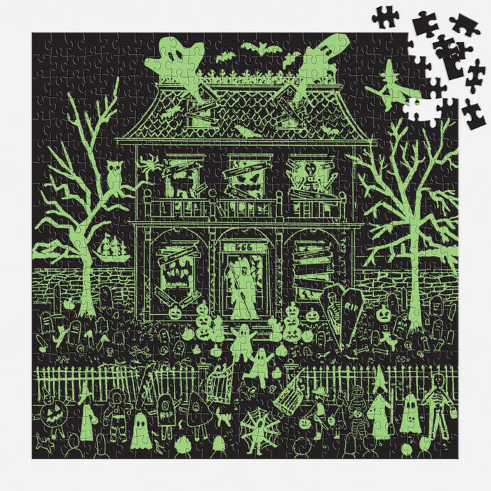 Haunted House 500 Piece Glow in the Dark Puzzle
