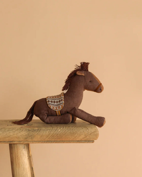 Pony, Medium