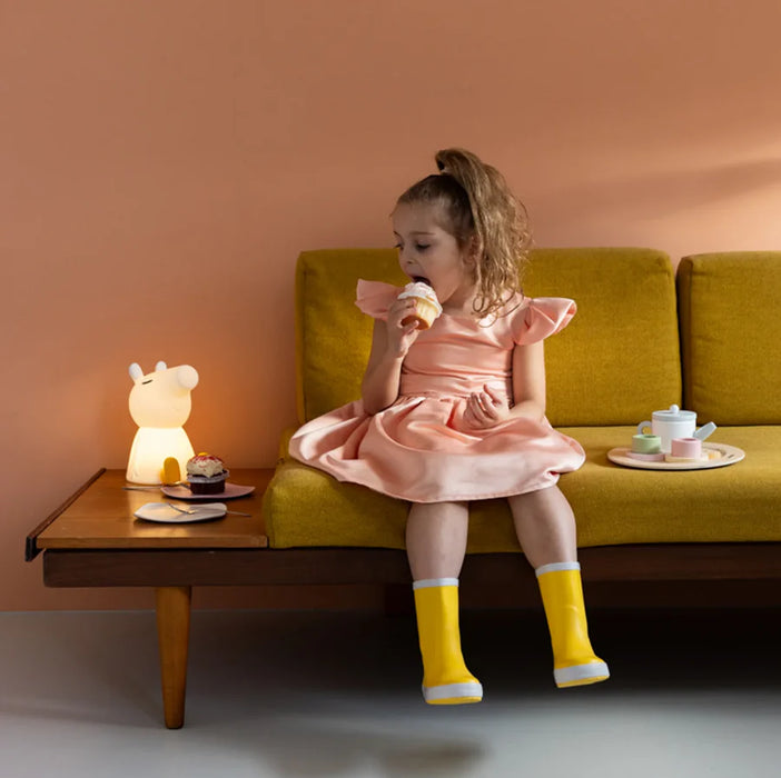 Mr Maria Peppa Pig
First Light