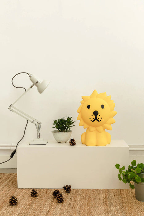 Mr Maria Lion Lights